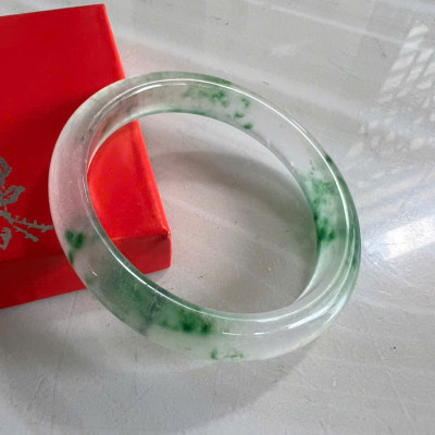 Vòng Tay Nữ Bản Hẹ Đá Mã Não DuLong Trắng Xanh Rong Biển 3 bên cân xứng Trong Bóng Đẹp Ni 56mm Cao 10mm Dầy 7mm Món quà tặng Nữ 53kg - 58kg đeo tay xinh rẻ đẹp ý nghĩa ạ