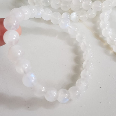 Vòng tay nữ moon trắng ánh xanh tự nhiên size hạt 8mm mới đẹp hợp nữ mệnh kim mệnh thuỷ đeo đẹp may mắn tốt sức khỏe công việc ạ