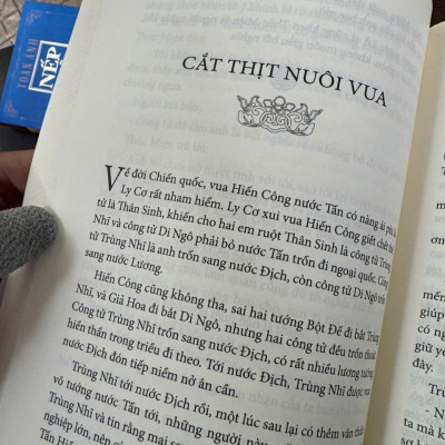 NẾP CŨ - TIẾT THÁO MỘT THỜI - TINH THẦN TRỌNG NGHĨA PHƯƠNG ĐÔNG - MÚA THIẾT LĨNH, NÉM BÚT CHÌ - NHO SĨ ĐÔ VẬT – Nxb Trẻ