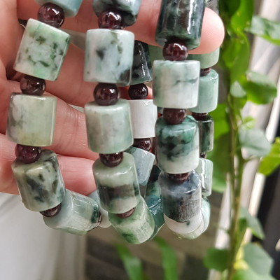 Vòng tay Nam kiểu đá Cẩm thạch tự nhiên xanh ngọt phối bi tròn đậm đẹp Size hạt 12mm dài 14mm hợp nam mệnh thủy mộc hỏa đeo ạ 
