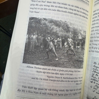 CÁCH MẠNG THÁNG TÁM NĂM 1945 Ở VIỆT NAM – Khi Toàn Dân Tộc Quyết “Đem Sức Ta Mà Tự Giải Phóng Cho Ta” - Phạm Hồng Tung -  NXB CTQGST