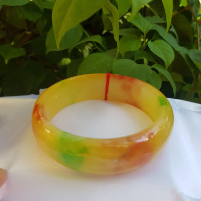 Vòng Đá Cẩm Thạch Bản Hẹ Vàng Anh Đỏ Xanh 62 bóng đẹp  Size vòng 62mm x Cao 19mm x Dầy 8mm  Nam mệnh Kim mệnh Thổ 69kg - 80kg đeo ạ