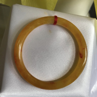 Vòng tay nữ đá Cẩm thạch Vàng tươi 49mm x cọng 6mm hợp Nữ mệnh Kim, mệnh Thổ, mệnh Thuỷ 40kg - 49kg món quà ý nghĩa dành cho các chị em nữ đeo tươi đẹp xinh màu vàng tươi may mắn cả năm ạ