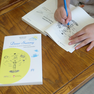 Sách - Dear Sunny - Những Bức Thư Trao Gửi Yêu Thương Và Trí Tuệ
