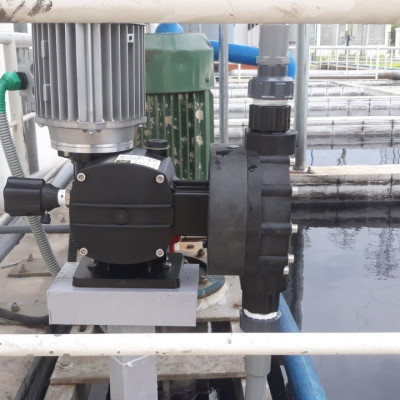 Bơm định lượng hóa chất NaOH, H2SO4, Javen, Polymer - FGM252B, lưu lượng tối đa 252 lít/giờ, công suất 0.37 kW