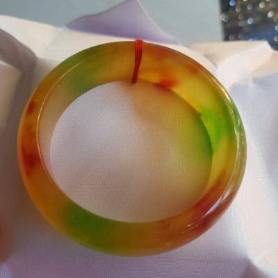 Vòng Tay Đá Cẩm Thạch Hẹ Bản 58 VĐX màu vàng đỏ xanh bóng đẹp Size 58mm x cao 18mm x dầy 8,5mm Nam Nữ mệnh Thổ mệnh Kim 57kg - 67kg đeo ạ