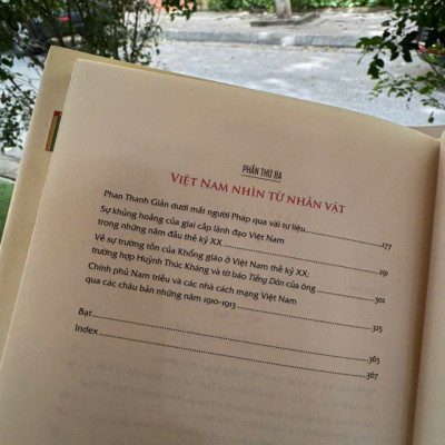 VIỆT NAM VẬN HỘI – Nguyễn Thế Anh – Nhã Nam