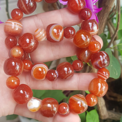 Vòng mã não đỏ kiểu hạt bầu tròn to 15mm nhỏ 10mm màu đỏ vân đẹp nam nữ mệnh hỏa mệnh thổ đeo đẹp ạ