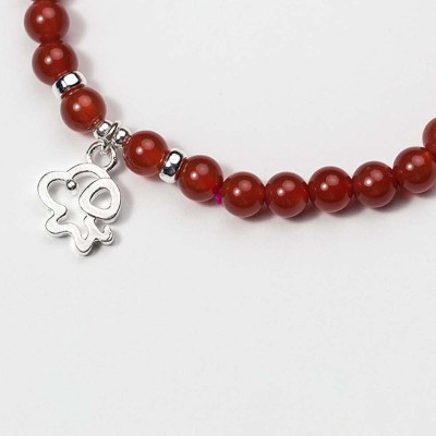 Vòng tay đá mã não đỏ charm cún con mệnh hỏa, thổ - Ngọc Quý Gemstones