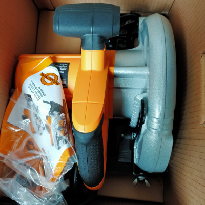 MÁY CƯA ĐĨA TRÒN 185MM 1600W INGCO CS18568 ( TẶNG LƯỠI CẮT VÀ BAO TAY INGCO)- HÀNG CHÍNH HÃNG