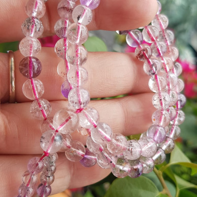 ️Vòng tay phong thủy đá super seven tự nhiên sịn đẹp kiểu quấn tay 3 vòng Màu tím trắng bóng đẹp sang Vòng chuỗi hạt 6mm nữ đeo rất là xinh đẹp ạ    