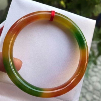 VÒNG MỚI ĐÁ CẨM THẠCH TỨ QUÝ NI 53  MÀU TƯƠI ĐỀU VÒNG BÓNG ĐẸP NỮ TẤT CẢ CÁC MỆNH ĐEO  CÂN NẶNG TẦM 52KG ĐẾN 65KG