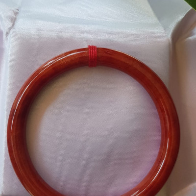 Vòng Tay Phong Thủy mới Đá Cẩm Thạch Đỏ Đẹp 60mm x cọng 8mm màu đỏ cam nhẹ đều đẹp nữ mệnh hỏa mệnh thổ 58kg - 70kg đeo hợp đẹp ạ