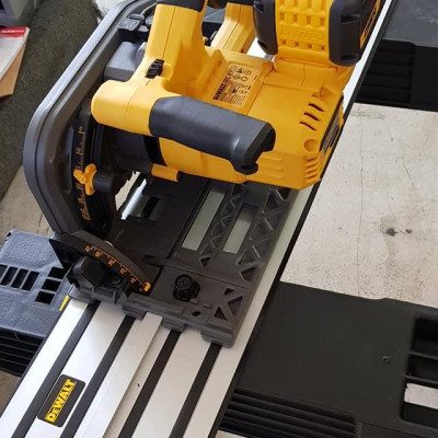 RAY 1,5M MÁY CƯA CẦM TAY DWS5021-XJ DEWALT DWS5022-XJ - HÀNG CHÍNH HÃNG