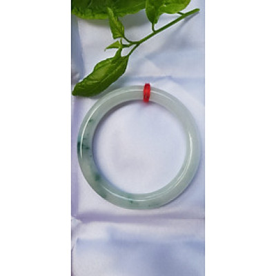 Vòng Tay Đá Ngọc Cẩm Thạch tự nhiên TR LÝ 49mm x cọng 7,2mm Màu bạch ngọc trắng bóng điểm lý xanh rêu rất là đẹp sang Nữ mệnh Kim, mệnh Thủy năngh 47kg - 51kg đeo đẹp ạ