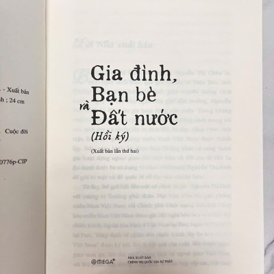 Combo Hồi Ký Nguyễn Thị Bình,Gia Đình, Bạn Bè Và Đất Nước (Bìa Cứng) + Thành Phố Hồ Chí Minh,Giờ Khắc Số 0