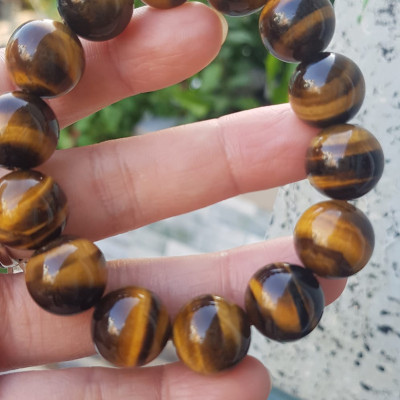 Vòng tay phong thủy Nam Đá Mắt Hổ Vàng Nâu Đậm bóng đẹp Size 4mm hay 14li gồm 14 hạt Hợp nam mệnh thổ mệnh kim ạ