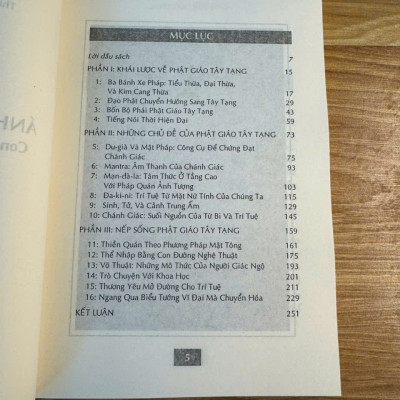 Sách - Ánh Sáng Mật Tông : Con Đường Tâm Linh Tây Tạng