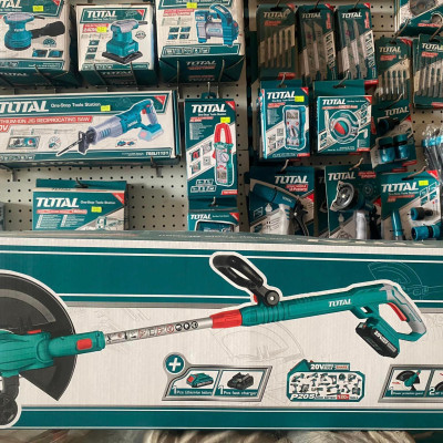 MÁY CẮT CỎ DÙNG PIN 20V (1 PIN 2.0AH VÀ 1 SẠC) TOTAL TGTLI203285 - HÀNG CHÍNH HÃNG