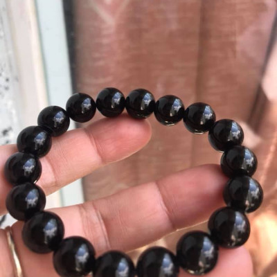 Vòng Tay May Mắn Đá Mã Não Đen Đậm Đẹp Size 10mm 18 Hạt Nữ mạng Thủy mạng Mộc ạ
