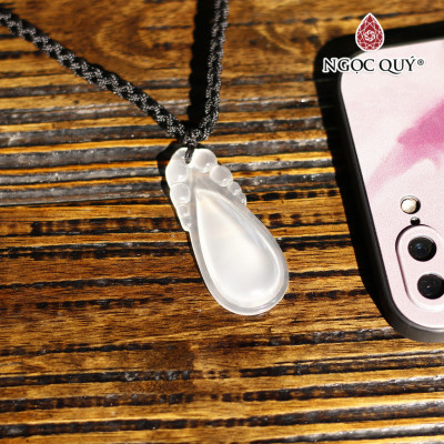 Mặt dây chuyền giọt nước Ruyi đá mã não trắng 4.9x2.2cm mệnh thủy, kim - Ngọc Quý Gemstones