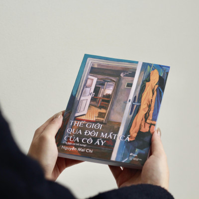 Sách - Thế Giới Qua Đôi Mắt Cá Của Cô Ấy