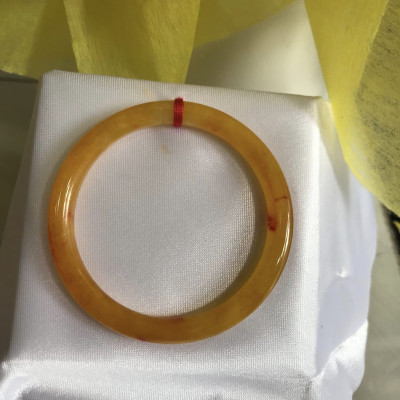 Vòng tay nữ đá Cẩm thạch Vàng tươi 49mm x cọng 6mm hợp Nữ mệnh Kim, mệnh Thổ, mệnh Thuỷ 40kg - 49kg món quà ý nghĩa dành cho các chị em nữ đeo tươi đẹp xinh màu vàng tươi may mắn cả năm ạ