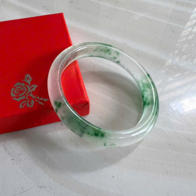 Vòng Tay Nữ Bản Hẹ Đá Mã Não DuLong Trắng Xanh Rong Biển 3 bên cân xứng Trong Bóng Đẹp Ni 56mm Cao 10mm Dầy 7mm Món quà tặng Nữ 53kg - 58kg đeo tay xinh rẻ đẹp ý nghĩa ạ