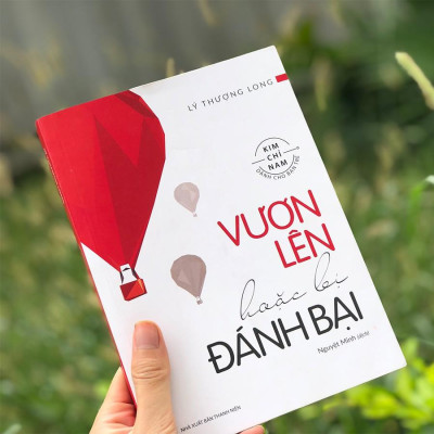 Sách: Combo 4 Cuốn Mỗi Lần Vấp Ngã + Vươn Lên Hoặc Bị Đánh Bại + Khi Bạn Đang Mơ + 20 - 30 Tuổi Mười Năm Vàng
