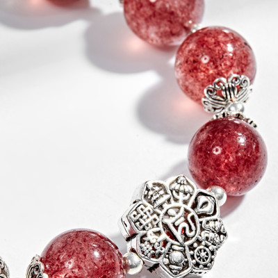 Vòng tay thạch anh dâu phối bát bảo cát tường (11mm) Ngọc Quý Gemstones