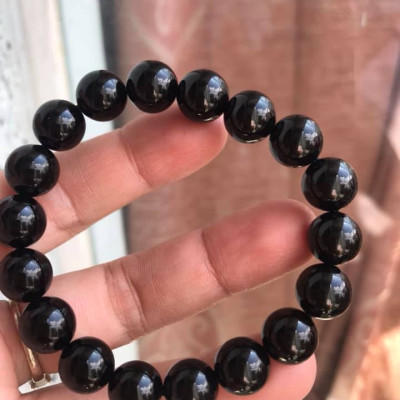 Vòng Tay May Mắn Đá Mã Não Đen Đậm Đẹp Size 10mm 18 Hạt Nữ mạng Thủy mạng Mộc ạ