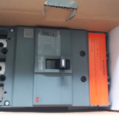 Cầu dao EZC250F3250 dạng khối Schneider 400/415V 3P 250A Icu 18kA Chính hãng
