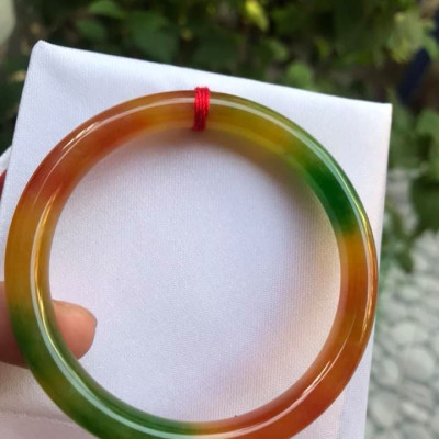 VÒNG MỚI ĐÁ CẨM THẠCH TỨ QUÝ NI 53  MÀU TƯƠI ĐỀU VÒNG BÓNG ĐẸP NỮ TẤT CẢ CÁC MỆNH ĐEO  CÂN NẶNG TẦM 52KG ĐẾN 65KG