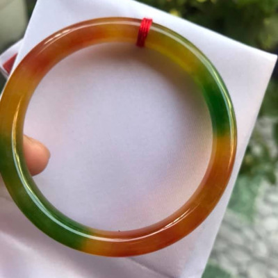 VÒNG MỚI ĐÁ CẨM THẠCH TỨ QUÝ NI 53  MÀU TƯƠI ĐỀU VÒNG BÓNG ĐẸP NỮ TẤT CẢ CÁC MỆNH ĐEO  CÂN NẶNG TẦM 52KG ĐẾN 65KG