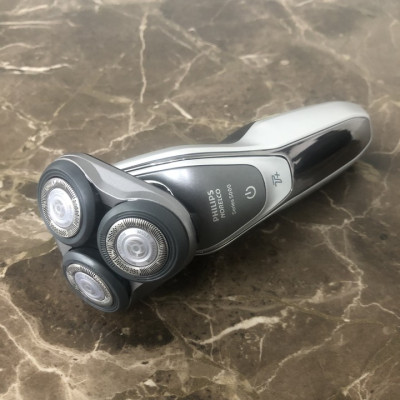 Máy cạo râu khô và ướt cao cấp Philips Norelco S5940/88- Nhập khẩu chính hãng 