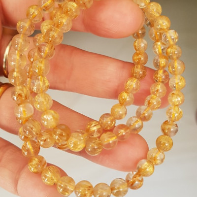  Vòng thạch anh tóc vàng tự nhiên trong bóng đẹp size hạt 5mm - 6mm các Chị em nữ đeo kiểu quấn 3 vòng tay màu vàng tươi sáng bóng chuẩn hợp nữ mệnh kim thổ  thủy đeo quyến rũ xinh đẹp trẻ trung may mắn đặc biệt tốt sức khỏe công việc tài lộc rẻ đẹp ạ