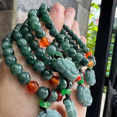 Vòng Tay Chuỗi Nữ Đá Cẩm Thạch Xanh Lam Đậm Tự Nhiên Mix Bông Hồng rất là xinh đẹp size hạt 7mm các chị em nữ mệnh thủy mệnh mộc mệnh và hỏa đeo chuẩn hợp món quà tặng phụ nữ quà sinh nhật đẹp ý nghĩa rẻ đẹp ạ