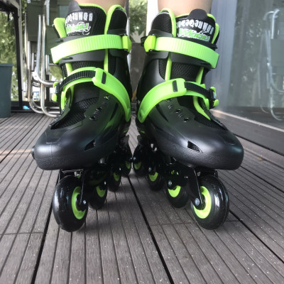 Giày Patin Người Lớn Centosy Xmax, 2 màu đen trắng có bánh đèn sáng