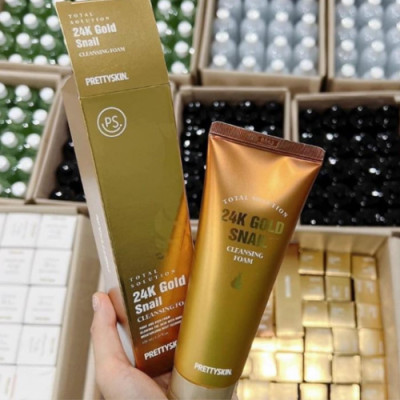 Sữa rửa mặt Ốc Sên dưỡng ẩm trắng da, ngăn ngừa lão hóa Prettyskin Total Solution 24K Gold Snail Cleansing Foam 150ml tặng móc khóa