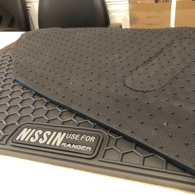 Thảm sàn, lót sàn xe Ford Ranger 2013-2022, Sàn cao su vân tổ ong cao cấp - mẫu Nissin chữ Trắng
