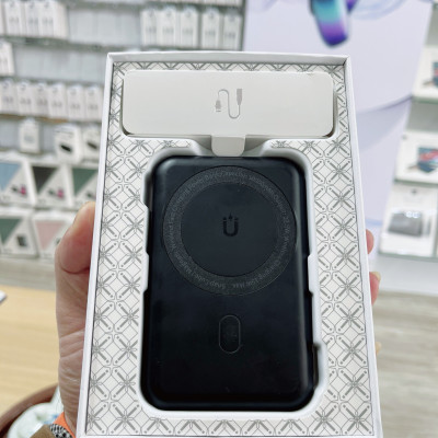 Sạc Nhanh Không Dây Wiwu Snap Cube Dành Cho Iphone 12, Iphone 13 Pin Dự Phòng 10000mAh - Hàng Chính Hãng 