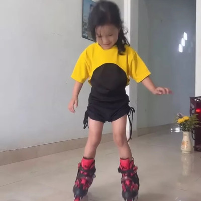 [Tặng Bảo Vệ Hoặc Túi] Giày Patin Trẻ Em Cougar 835LSG, Bánh Đầu Có Đèn Phát Sáng, Có Nút Chỉnh Size