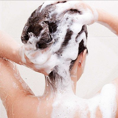 Dầu Gội Đầu Từ Hoa Trà Phục Hồi Tóc Khô Xơ Và Hư Tổn Shikioriori Shampoo (Chai 600 mL)