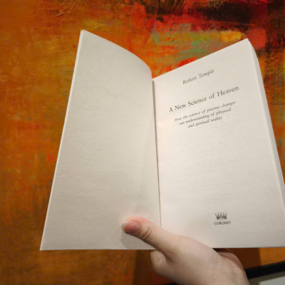 Sách - A New Science of Heaven: How the new science of plasma physics is shedding light on spiritual experience by Robert Temple