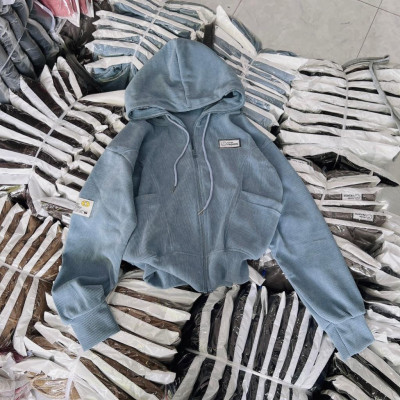 [LZ] Áo khoát nhung mặt cười, có 2 túi trong hàng bao chất bao đẹp-A2167