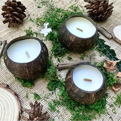Nến Thơm Gáo Dừa - Pine & Sandalwood ( Thông & Đàn hương )