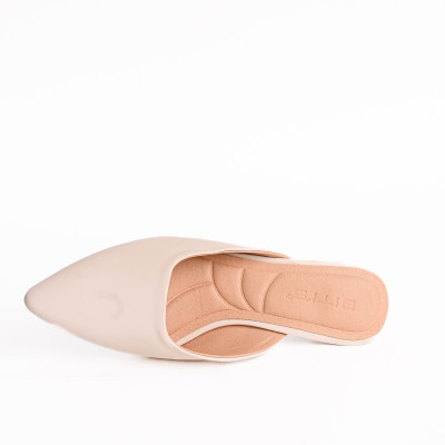 Dép bít đầu Biti