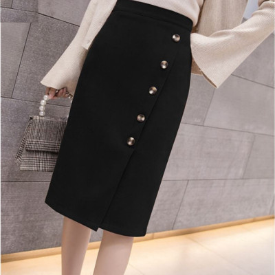 Chân váy bút chì phối nút đẹp