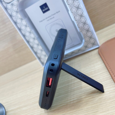 Sạc Nhanh Không Dây Wiwu Snap Cube Dành Cho Iphone 12, Iphone 13 Pin Dự Phòng 10000mAh - Hàng Chính Hãng 