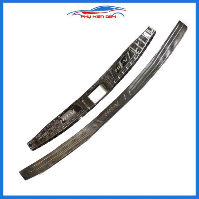 Ốp chống trầy cốp Honda HRV thép không gỉ vân titan bảo vệ xe chống va đập